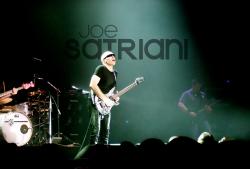 Фотография Satriani Joe
