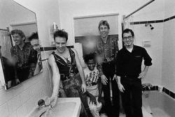 Фотография Dead Kennedys